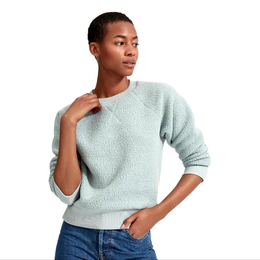 EVERLANE Renew Fleece Raglan Sweatshirt
🌟Host Pick🌟